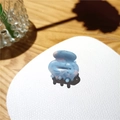 Mini pinza para el pelo de acetato con textura de mármol azul claro y diseño clásico - Azul