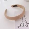 Cerchietto spesso in spugna beige in saia con etichetta fatta a mano per volume superiore - Cachi
