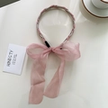 Serre-tête rose avec grand nœud en organza et perles blanches sur cadre en métal tissé - Perle Rose