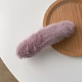 Pince à cheveux en peluche rose poudré élégante en fausse fourrure pour l'automne-hiver - Violet