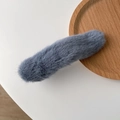 Pince à cheveux bec de canard en peluche bleue avec texture douce en fausse fourrure - Bleu Foncé