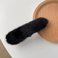 Barrette à cheveux élégante en peluche noire pour coiffures d'automne et d'hiver - Noir