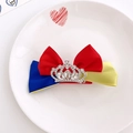 Märchenhafte Haarschleife in Rot Blau Gelb mit einer silbernen Krone und Kristallen - Großer 3D-Kronen-Stil
