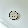 Graziosa clip per capelli con faccina sorridente bianco crema e bordo nero da donna - Faccina Sorridente Bianca Rotonda