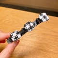 Pinza para el pelo con patrón de pata de gallo y tres mini clips para peinado lateral - Cuadrícula Blanca y Negra Cuadrada