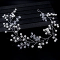 Elegante enredadera de pelo para novia con perlas blancas y cristales sobre hilo plateado - Plateado Color de la Imagen Principal