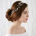 Eleganter Hochzeits-Haarschmuck mit handgefertigten Perlen und funkelnden Strasssteinen - Silber