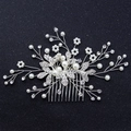 Elegante pettine per capelli da sposa con perle e strass su sfondo nero - Argento