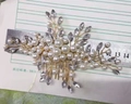 Pettine per capelli da sposa fatto a mano con perle e strass su filo d'oro, largo 14cm - Stile Fatto a Mano Tono Oro / Oro