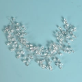 Dettaglio fascia per capelli a vite in filo d'argento con cristalli per acconciatura sposa - Argento Strass Trasparente