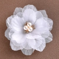 Peigne à cheveux de mariée avec fleurs en tissu blanc et perles pour coiffure mariage - Blanc pur