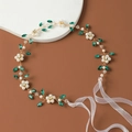 Diadema nupcial hecha a mano con perlas blancas y cristales esmeralda en hilo dorado - Verde