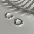 Orecchini a cerchio minimalisti in argento sterling S925 con texture spazzolata - Opaco Rotondo / Argento