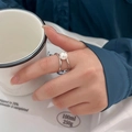 Eleganter zweischichtiger Perlenring in Silber für Damen, minimalistisches offenes Design - Einstellbar Offen / Weißer Muschelperlenring (Weißgold Vergoldet)