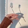 Spilla per capelli in metallo argento con rosa 3D in moderno stile cinese - Bastoncino a Fiore (Rame Placcato Argento)