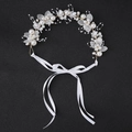 Elegante cerchietto da sposa con perle artificiali e filo dorato su sfondo nero - Bianco con Filo d'Oro