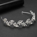 Tiara da sposa argentata a forma di foglia con cristalli su sfondo nero strutturato - Argento (TS1478)
