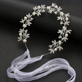 Elegante fascia per capelli da sposa con foglie d'argento, perle bianche e strass - Stile Nastro di Garza (Argento)