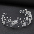 Fascia per capelli da sposa fatta a mano con fiori trasparenti e perle bianche su filo argento - Argento Stile 3