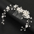 Elegante pettine per capelli da sposa con fiori in ceramica bianca e perle fatte a mano - Argento