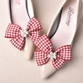 Décolleté beige a punta con fiocco a scacchi rossi e clip per scarpe con decoro a perle - Stile Fiore di Perla / Rosso