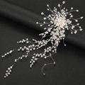 Vite per capelli da sposa con fiori di resina bianca e perle su un filo d'argento - Argento