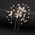 Forcina per capelli da sposa a forma di U dorata con perle bianche, cristalli e fiori - Oro
