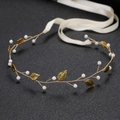 Cerchietto da sposa con foglie dorate, perle e nastro di seta bianco per acconciature eleganti - Stile Perla Foglia d'Oro (TS2180) / Oro