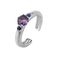 Bague réglable élégante avec zircons violets et bleus sur anneau en argent texturé - Taille Unique (Ajustable) / Zircone Violet (Bande Argentée)