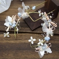 Corona da sposa floreale con fiori di stoffa blu, perle e strass su filo dorato - Stile Lungo Blu