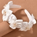 Elegante cerchietto in raso bianco con fiori e perle per accessori capelli da sposa - Bianco