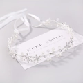 Enredadera de pelo plateada con flores de cristal y perlas con cinta de satén - Plateado