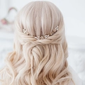 Vite per capelli da sposa dorata fatta a mano con strass e accenti di foglie bianche - Stile Dorato (TS826)