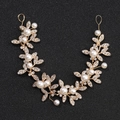 Eleganter goldener Braut-Haarschmuck mit weißen Perlen und funkelnden Strasssteinen - Gold
