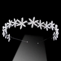 Diadème de mariée argenté avec strass scintillants et motif flocon pour coiffure de fête - Argenté
