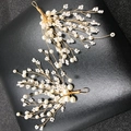 Handgefertigter Brautschmuck mit goldenem Draht und weißen Perlen im Zweigdesign - Gold