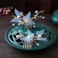 Elegantes Set aus zwei blauen Schmetterlings Haarkämmen mit Perlen für Hanfu - 2er-Set