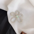 Eleganter silberner Blumen-Haarclip mit irisierenden Kristallen und glitzerndem Strass - Irisierendes Silber