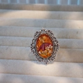 Macro detail of handmade botanical ring with purple dried flowers in amber resin - Adjustable / Antique Silver Amber Purple White Style (Type G)