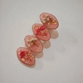 Haarklammern aus rosa Harz mit echten Trockenblumen, Goldfolie und Perlen im 4er-Set - Rosa