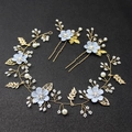 Set accessori capelli sposa con fiori blu in tessuto e perle su filo metallico oro - Set vite per capelli e forcine / Blu