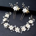Accessoires de coiffure mariée faits main avec fleurs blanches perles et vigne dorée - Bandeau Et Épingles À Cheveux / Blanc