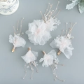 Bruidshaaraccessoires set met 3 clips en oorclips in zachtroze en witte kleurtinten - Haarclips En Oorbellen Stijl