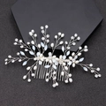 Pettine sposa argento con perle, cristalli e gemme blu su sfondo di design nero - Argento