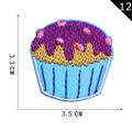 Écusson brodé cupcake avec glaçage violet et base dorée, taille de 3,3 x 3,5 cm - Cupcake Glaçage Violet (12)
