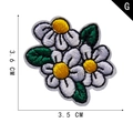 Daisy flower embroidery patch for clothes measuring 3.5cm x 3.6cm with green leaves - White Daisy Style (G)
