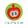 Parche bordado de manzana con patrón rojo y fondo verde de lunares tamaño 5 cm - Sección de Manzana Roja Fondo Verde (F)