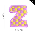 Parche bordado letra Z con diseño de cuadros rosa y amarillo de 3,0x2,3cm - Letra Z