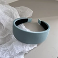 Dettaglio del cerchietto in spugna satinata blu con fodera interna nera antiscivolo - Verde Grigio