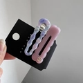 Juego de dos pinzas para el cabello onduladas de acetato en azul mármol y rosa - Juego de Mármol Púrpura Azul y Rosa / Rosa